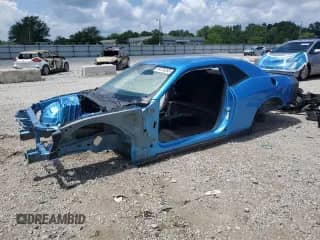 2018 Dodge Challenger R/T Scat Pack с VIN 2C3CDZFJ8JH304992, выставлен на аукционе Copart как лот 64735265 с пробегом Не указан миль и Чистый • Clean title. История ставок и продаж доступна на DreamBid. Изображение 1.