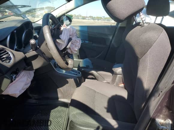 2016 Chevrolet Cruze LT z VIN 1G1PE5SB3G7171296, wystawiony jako Copart lot #81798865 z przebiegiem 99 403 mil mil oraz Szkoda całkowita • Salvage title. Historia ofert i sprzedaży dostępna na DreamBid. Obrazek 7.