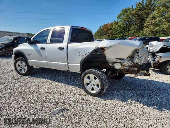 2008 Dodge 1500 SLT z VIN 1D7HU18N58S535117, wystawiony jako Copart lot #85647115 z przebiegiem 241 523 mil mil oraz Nie do naprawy • Non repairable. Historia ofert i sprzedaży dostępna na DreamBid. Obrazek 2.