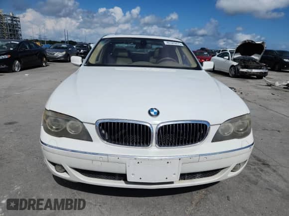 2008 BMW 7 Series 750Li с VIN WBAHN83548DT83517, выставлен на аукционе Copart как лот 85383475 с пробегом Не указан миль и Списание • Salvage title. История ставок и продаж доступна на DreamBid. Изображение 5.