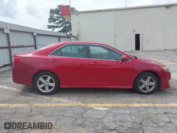 2014 Toyota Camry SE с VIN 4T1BF1FK2EU757824, выставлен на аукционе IAAI как лот 43106655 с пробегом 171 637 миль миль и . История ставок и продаж доступна на DreamBid. Изображение 13.