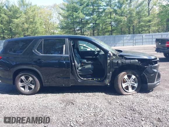 2025 Honda Pilot EX-L с VIN 5FNYG1H43SB004785, выставлен на аукционе IAAI как лот 42190826 с пробегом 8 831 миль миль и . История ставок и продаж доступна на DreamBid. Изображение 13.