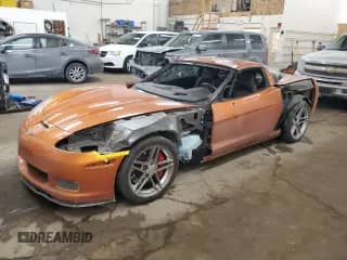 2007 Chevrolet Corvette Z06 с VIN 1G1YY26E275127106, выставлен на аукционе Copart как лот 42540335 с пробегом 25 824 миль миль и Списание • Salvage title. История ставок и продаж доступна на DreamBid. Изображение 1.