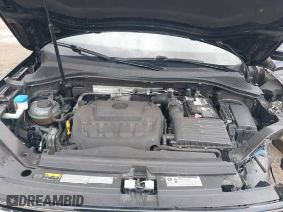 2019 Volkswagen Tiguan S с VIN 3VV0B7AX0KM046024, выставлен на аукционе IAAI как лот 41924867 с пробегом 126 729 миль миль и . История ставок и продаж доступна на DreamBid. Изображение 10.