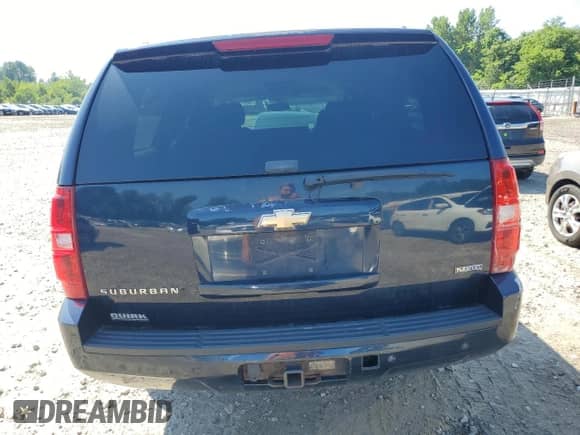 2008 Chevrolet Suburban 3LT with VIN 1GNFK16358J204656, listed as a Copart auction lot 66613765 with 146,440 mi miles and Clean title. Bid and sale history available at DreamBid. Image 6.