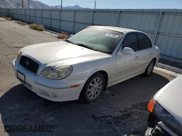 2004 Hyundai Sonata GLS z VIN KMHWF35H24A984241, wystawiony jako Copart lot #75917844 z przebiegiem 151 770 mil mil oraz Czysty tytuł • Clean title. Historia ofert i sprzedaży dostępna na DreamBid. Obrazek 1.