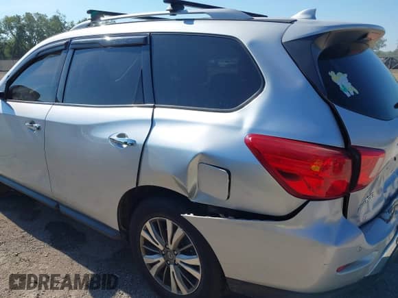 2020 Nissan Pathfinder SL with VIN 5N1DR2CM7LC612874, listed as a IAAI auction lot 43015937 with 111,018 mi miles and . Bid and sale history available at DreamBid. Image 17.