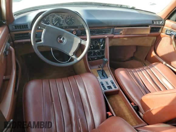 1983 Mercedes-Benz 300 SD с VIN WDBCB20A7DB048888, выставлен на аукционе Copart как лот 86610044 с пробегом 255 245 миль миль и Списание • Salvage title. История ставок и продаж доступна на DreamBid. Изображение 8.