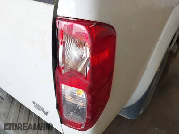 2017 Nissan Frontier SV with VIN 1N6BD0CT3HN742701, listed as a IAAI auction lot 42695499 with 110,462 mi miles and . Bid and sale history available at DreamBid. Image 19.