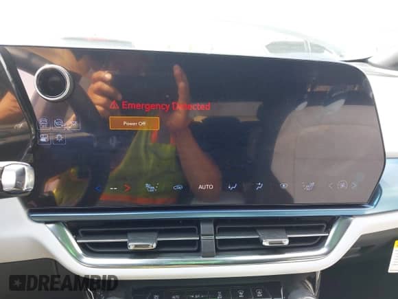 2025 Chevrolet Equinox EV LT2 z VIN 3GN7DNRP5SS199243, wystawiony jako IAAI lot #42595114 z przebiegiem 2 177 mil mil oraz . Historia ofert i sprzedaży dostępna na DreamBid. Obrazek 18.