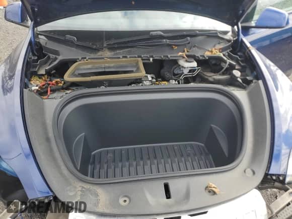 2020 Tesla Model Y Long Range z VIN 5YJYGDEE9LF046944, wystawiony jako Copart lot #89550215 z przebiegiem 48 154 mil mil oraz Szkoda całkowita • Salvage title. Historia ofert i sprzedaży dostępna na DreamBid. Obrazek 12.