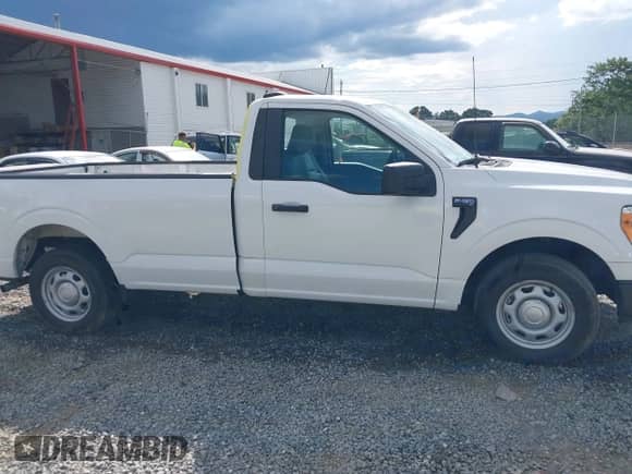 2021 Ford F-150 XL с VIN 1FTMF1CBXMKE15680, выставлен на аукционе IAAI как лот 42646866 с пробегом 36 651 миль миль и . История ставок и продаж доступна на DreamBid. Изображение 13.