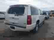 2010 Chevrolet Suburban LTZ с VIN 1GNUCKE03AR248244, выставлен на аукционе IAAI как лот 41677238 с пробегом 184 698 миль миль и . История ставок и продаж доступна на DreamBid. Изображение 4.