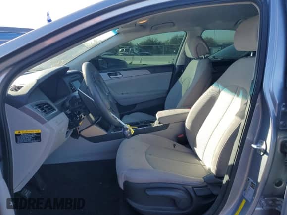 2016 Hyundai Sonata SE с VIN 5NPE24AF9GH328220, выставлен на аукционе Copart как лот 83415464 с пробегом 26 830 миль миль и Чистый • Clean title. История ставок и продаж доступна на DreamBid. Изображение 7.