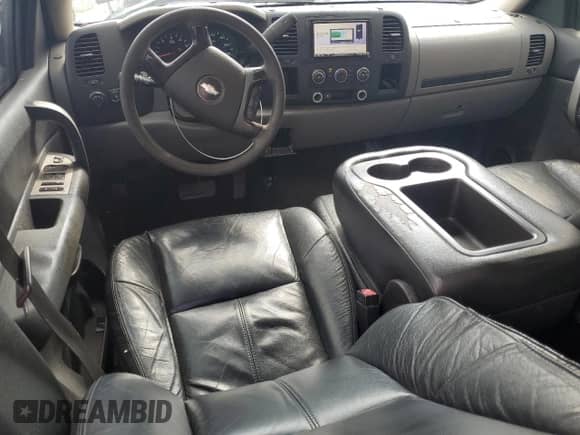 2009 Chevrolet Silverado 1500 LS with VIN 3GCEC13C99G100258, listed as a Copart auction lot 55993015 with 314,016 mi miles and Salvage title. Bid and sale history available at DreamBid. Image 8.