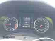 2017 Jeep Renegade Latitude с VIN ZACCJABB0HPG26653, выставлен на аукционе IAAI как лот 43349795 с пробегом 102 901 миль миль и . История ставок и продаж доступна на DreamBid. Изображение 7.