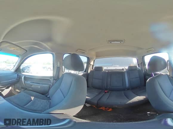 2011 Chevrolet Silverado 2500HD LT z VIN 1GC1KXC87BF124274, wystawiony jako Copart lot #62457525 z przebiegiem 218 911 mil mil oraz Szkoda całkowita • Salvage title. Historia ofert i sprzedaży dostępna na DreamBid. Obrazek 14.