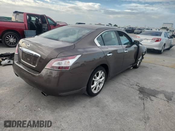 2014 Nissan Maxima SV with VIN 1N4AA5AP3EC476068, listed as a Copart auction lot 85301345 with 200,268 mi miles and Salvage title. Bid and sale history available at DreamBid. Image 3.