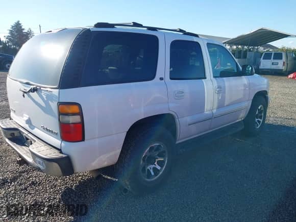 2004 Chevrolet Tahoe LS с VIN 1GNEK13T14R138473, выставлен на аукционе IAAI как лот 43435299 с пробегом 205 907 миль миль и . История ставок и продаж доступна на DreamBid. Изображение 4.