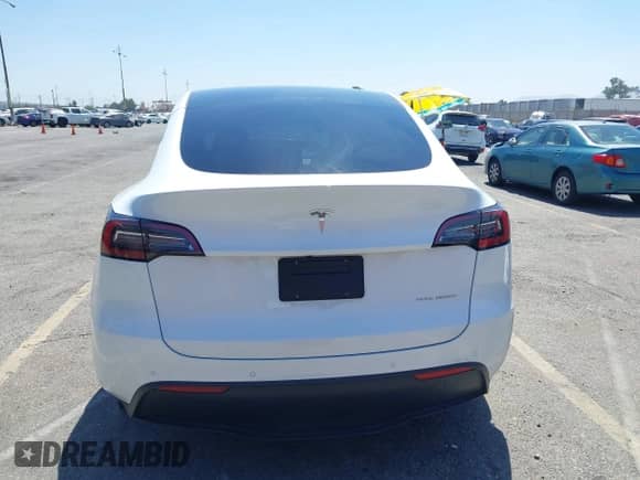 2022 Tesla Model Y Long Range z VIN 7SAYGDEE3NF545146, wystawiony jako IAAI lot #42724193 z przebiegiem Nie podano mil oraz . Historia ofert i sprzedaży dostępna na DreamBid. Obrazek 17.