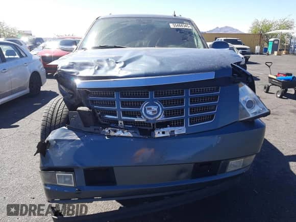 2008 Cadillac Escalade ESV с VIN 1GYFK66868R169610, выставлен на аукционе Copart как лот 55484345 с пробегом 177 765 миль миль и Списание • Salvage title. История ставок и продаж доступна на DreamBid. Изображение 5.