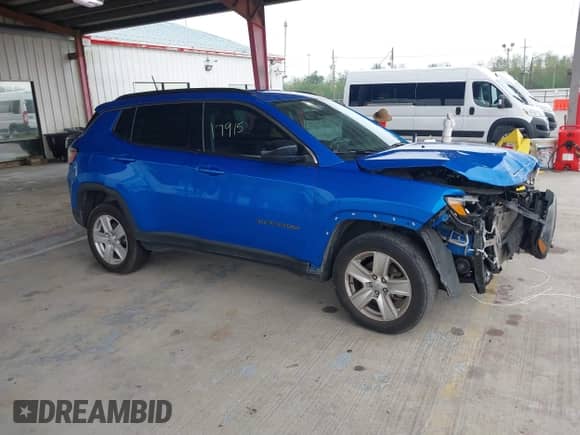 2022 Jeep Compass Altitude with VIN 3C4NJDBB1NT165106, listed as a IAAI auction lot 41738922 with 66,841 mi miles and . Bid and sale history available at DreamBid. Image 12.