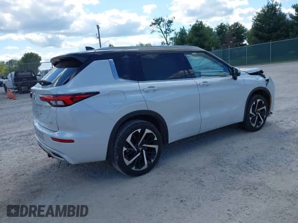 2024 Mitsubishi Outlander SEL с VIN JA4J3WA89RZ010189, выставлен на аукционе IAAI как лот 43075127 с пробегом 13 661 миль миль и . История ставок и продаж доступна на DreamBid. Изображение 4.