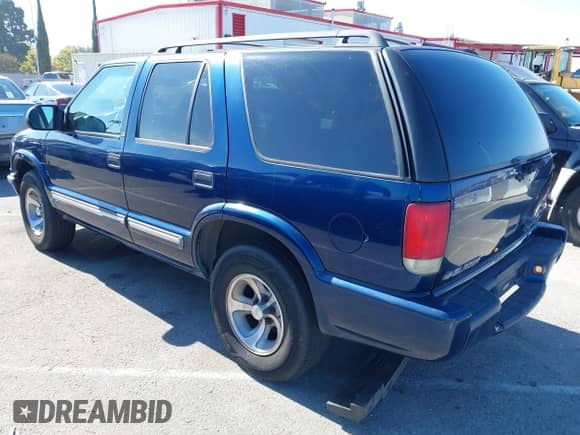 2000 Chevrolet Blazer LT с VIN 1GNCS13W6Y2328981, выставлен на аукционе IAAI как лот 42945582 с пробегом 80 227 миль миль и . История ставок и продаж доступна на DreamBid. Изображение 3.