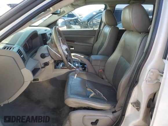 2005 Jeep Grand Cherokee Limited с VIN 1J4HS58N65C512100, выставлен на аукционе Copart как лот 56268925 с пробегом 158 335 миль миль и Списание • Salvage title. История ставок и продаж доступна на DreamBid. Изображение 7.