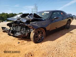 2018 Dodge Challenger GT with VIN 2C3CDZGG5JH255690, listed as a Copart auction lot 81087935 with 32,785 mi miles and Salvage title. Bid and sale history available at DreamBid. Image 1.