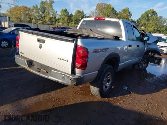 2008 Dodge 1500 SLT with VIN 1D7HU18N78S634912, listed as a IAAI auction lot 43367244 with 193,332 mi miles and . Bid and sale history available at DreamBid. Image 4.