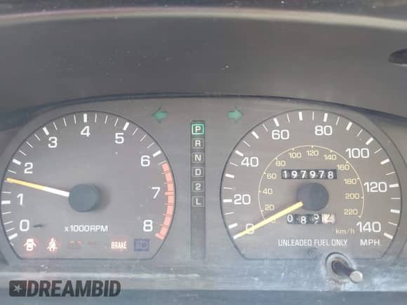 1996 Toyota Camry LE z VIN JT2BF12K0T0176314, wystawiony jako IAAI lot #42730853 z przebiegiem 197 978 mil mil oraz . Historia ofert i sprzedaży dostępna na DreamBid. Obrazek 7.