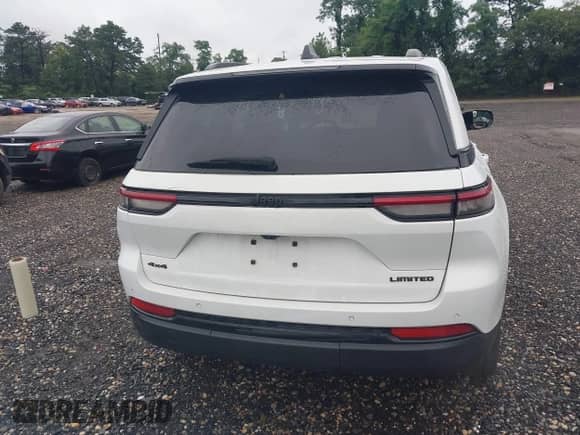 2023 Jeep Grand Cherokee Limited with VIN 1C4RJHBG7PC653561, listed as a IAAI auction lot 42726051 with 29,934 mi miles and . Bid and sale history available at DreamBid. Image 16.