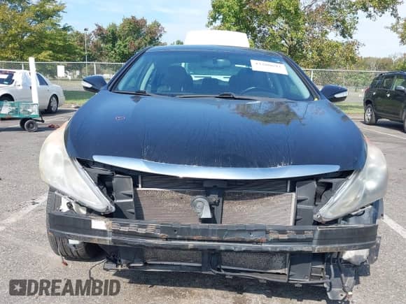 2014 Hyundai Sonata SE with VIN 5NPEC4AC0EH851304, listed as a IAAI auction lot 43280692 with 170,842 mi miles and . Bid and sale history available at DreamBid. Image 12.