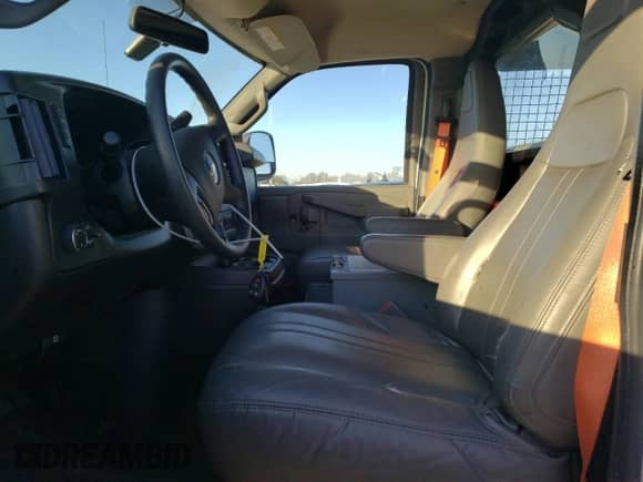 2018 Chevrolet Express Cargo с VIN 1GCWGAFP6J1184937, выставлен на аукционе Copart как лот 70963545 с пробегом 151 544 миль миль и Чистый • Clean title. История ставок и продаж доступна на DreamBid. Изображение 7.