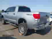 2008 Toyota Tundra с VIN 5TFDV541X8X049132, выставлен на аукционе IAAI как лот 42721204 с пробегом 138 265 миль миль и . История ставок и продаж доступна на DreamBid. Изображение 6.