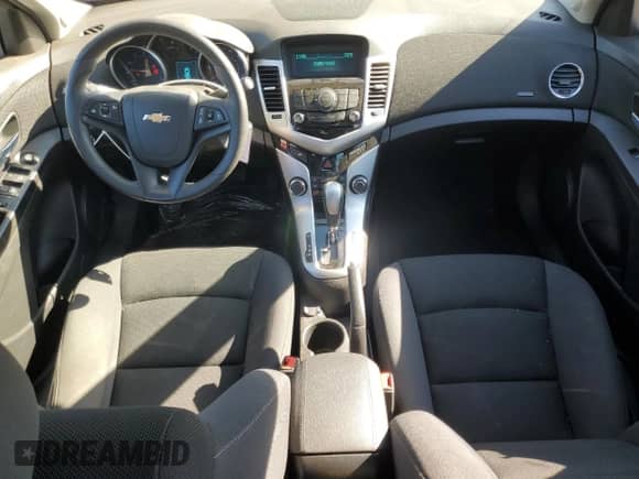 2016 Chevrolet Cruze LT z VIN 1G1PE5SB7G7196654, wystawiony jako Copart lot #82264075 z przebiegiem 52 606 mil mil oraz Szkoda całkowita • Salvage title. Historia ofert i sprzedaży dostępna na DreamBid. Obrazek 8.