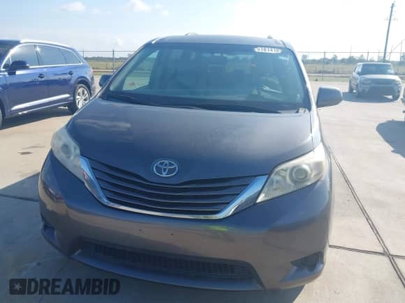 2015 Toyota Sienna LE с VIN 5TDKK3DC8FS556605, выставлен на аукционе IAAI как лот 43566873 с пробегом 186 294 миль миль и . История ставок и продаж доступна на DreamBid. Изображение 6.