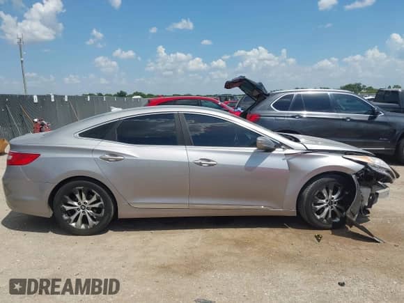 2013 Hyundai Azera с VIN KMHFG4JG8DA231328, выставлен на аукционе IAAI как лот 42985880 с пробегом 102 782 миль миль и . История ставок и продаж доступна на DreamBid. Изображение 14.