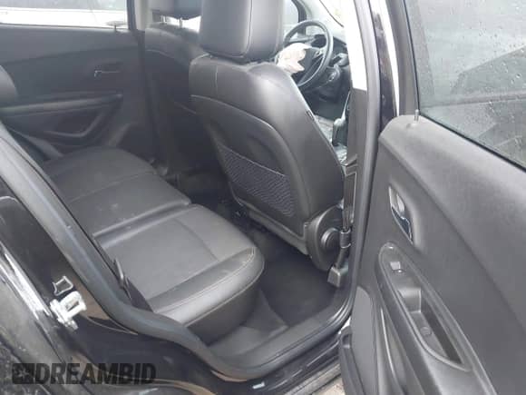 2021 Chevrolet Trax LT z VIN KL7CJLSBXMB306785, wystawiony jako IAAI lot #43415505 z przebiegiem 38 274 mil mil oraz . Historia ofert i sprzedaży dostępna na DreamBid. Obrazek 8.