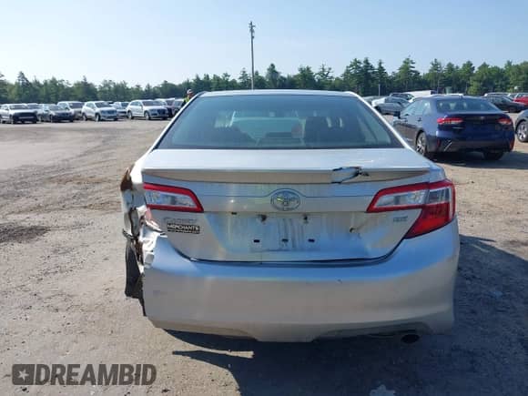 2014 Toyota Camry SE with VIN 4T1BF1FK9EU404237, listed as a IAAI auction lot 42948664 with 226,429 mi miles and . Bid and sale history available at DreamBid. Image 17.