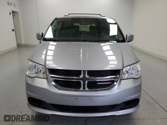 2015 Dodge Grand Caravan SXT with VIN 2C4RDGCGXFR585245, listed as a Copart auction lot 86494855 with 156,021 mi miles and Clean title. Bid and sale history available at DreamBid. Image 5.