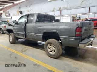 1998 Dodge 1500 с VIN 3B7HF13Y5WG140512, выставлен на аукционе Copart как лот 73731824 с пробегом Не указан миль и Списание • Salvage title. История ставок и продаж доступна на DreamBid. Изображение 2.