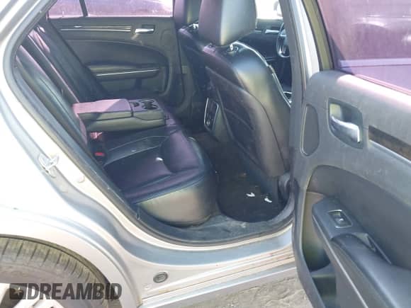 2011 Chrysler 300 C с VIN 2C3CK6CT0BH524008, выставлен на аукционе IAAI как лот 43204781 с пробегом 189 223 миль миль и . История ставок и продаж доступна на DreamBid. Изображение 8.