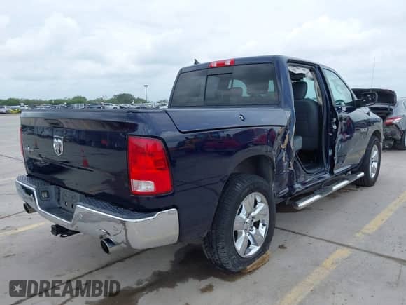 2017 Ram 1500 Lone Star z VIN 1C6RR6LT6HS613933, wystawiony jako IAAI lot #42725804 z przebiegiem 144 550 mil mil oraz . Historia ofert i sprzedaży dostępna na DreamBid. Obrazek 4.