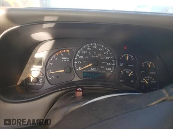 2002 Chevrolet Silverado 3500 z VIN 1GCJC33182F113423, wystawiony jako Copart lot #48972365 z przebiegiem 234 493 mil mil oraz Czysty tytuł • Clean title. Historia ofert i sprzedaży dostępna na DreamBid. Obrazek 9.