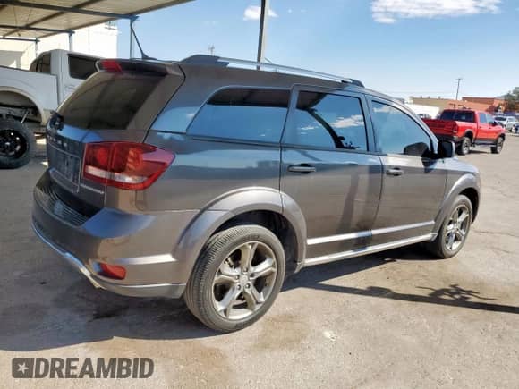 2017 Dodge Journey Crossroad Plus with VIN 3C4PDDGG3HT540342, listed as a Copart auction lot 85949995 with 136,746 mi miles and Clean title. Bid and sale history available at DreamBid. Image 3.