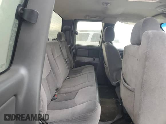 2006 GMC Sierra 1500 SLE1 с VIN 1GTEC19Z86Z214145, выставлен на аукционе Copart как лот 45970025 с пробегом 201 978 миль миль и Списание • Salvage title. История ставок и продаж доступна на DreamBid. Изображение 10.