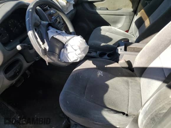 2002 Hyundai Santa Fe GLS z VIN KM8SC13D22U233146, wystawiony jako Copart lot #80273844 z przebiegiem 213 822 mil mil oraz Szkoda całkowita • Salvage title. Historia ofert i sprzedaży dostępna na DreamBid. Obrazek 7.