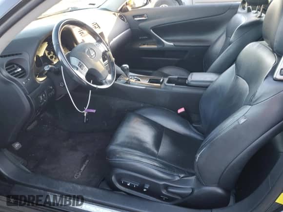 2012 Lexus IS 250 C z VIN JTHFF2C26C2522365, wystawiony jako Copart lot #86108584 z przebiegiem 142 111 mil mil oraz Szkoda całkowita • Salvage title. Historia ofert i sprzedaży dostępna na DreamBid. Obrazek 7.